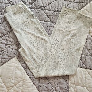 LYCIT Beige and Gray Patterned Active Skinny Leggings